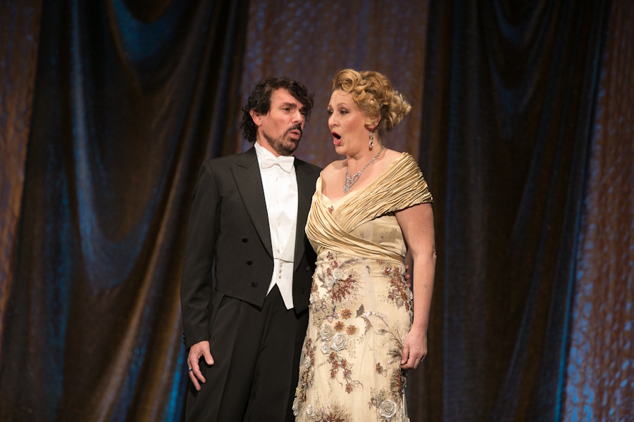 2019_Silvestergala.Theater LEO _017.jpg